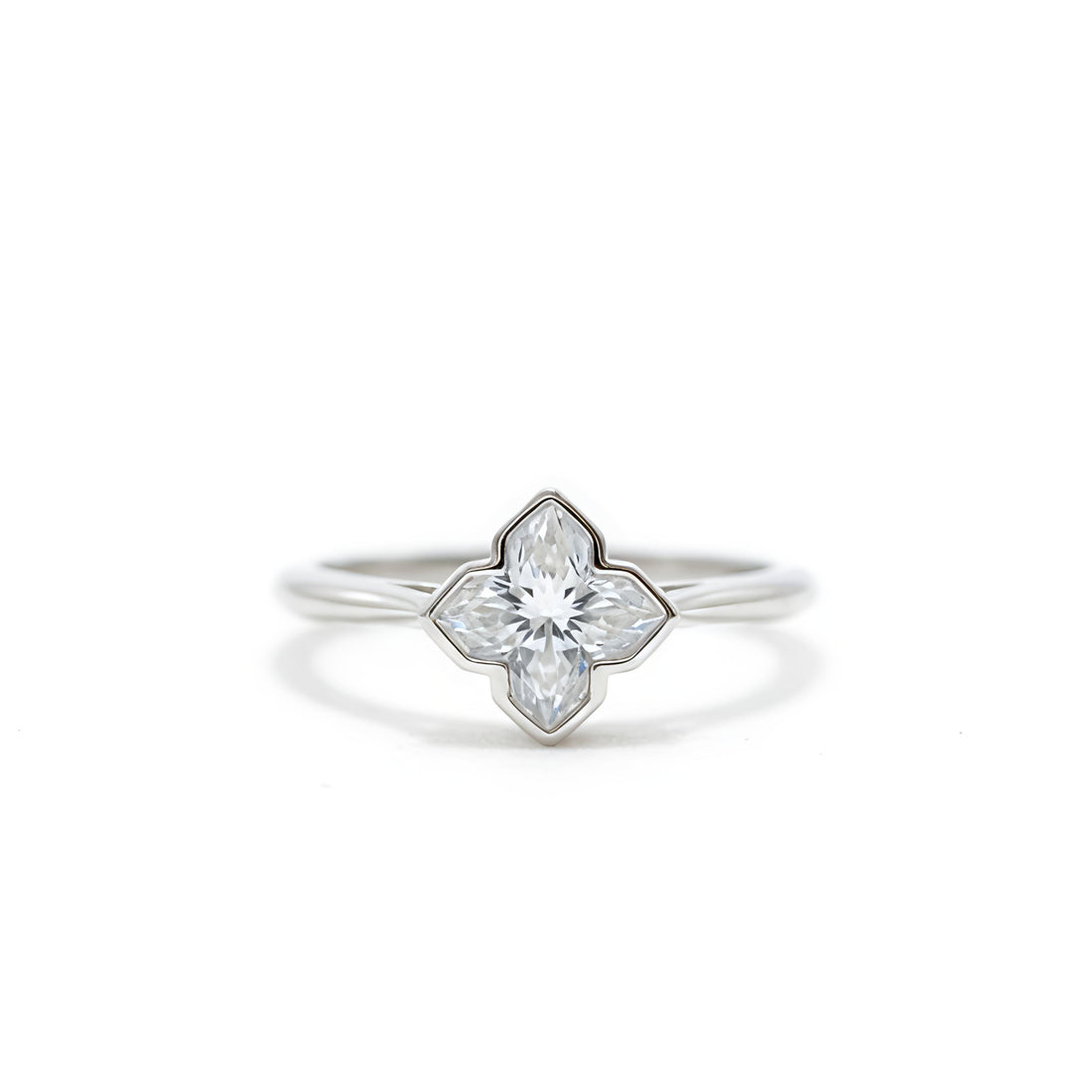 β¨ Radiant Clover Moissanite Ring β¨