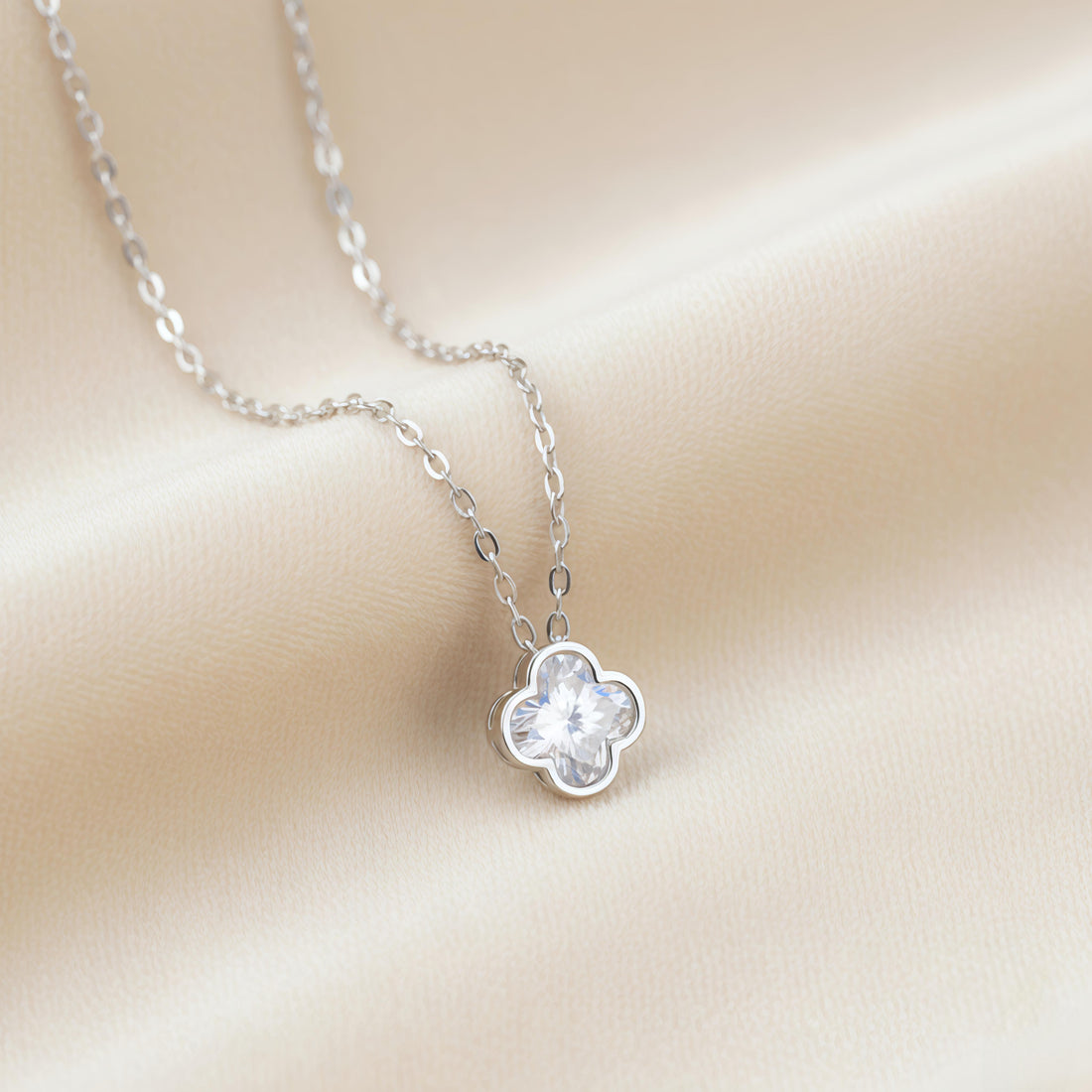 β¨ Lucky Clover Pendant Necklace β¨