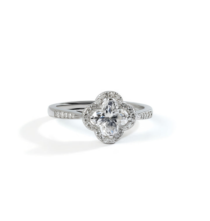 βLustra Clover Ring πΏπ "