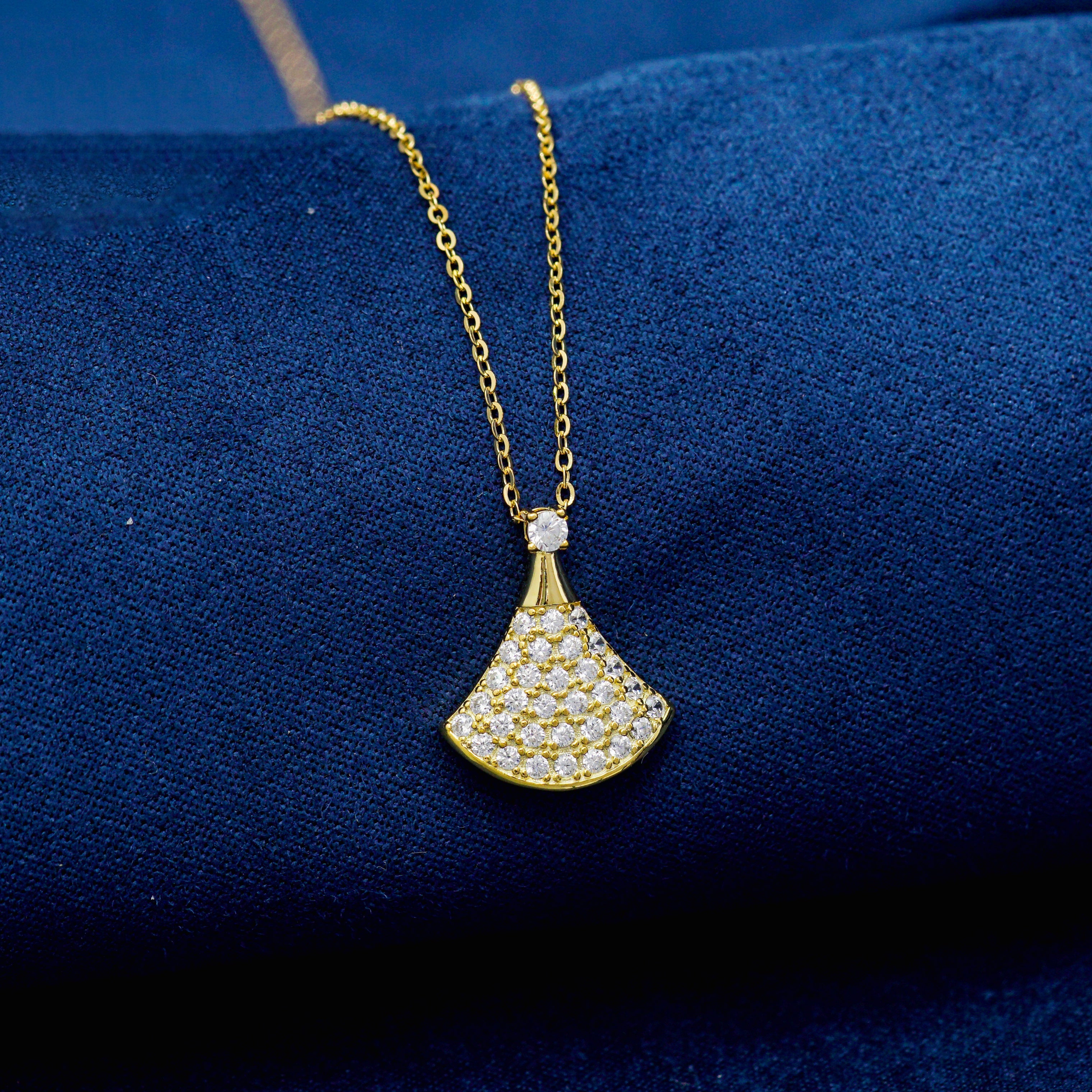 Radiant Fan Pendant Necklace | 925 Sterling Silver & Gold Plated Moissanite Necklace | 0.10 ct Center Stone | Tanishq Gems