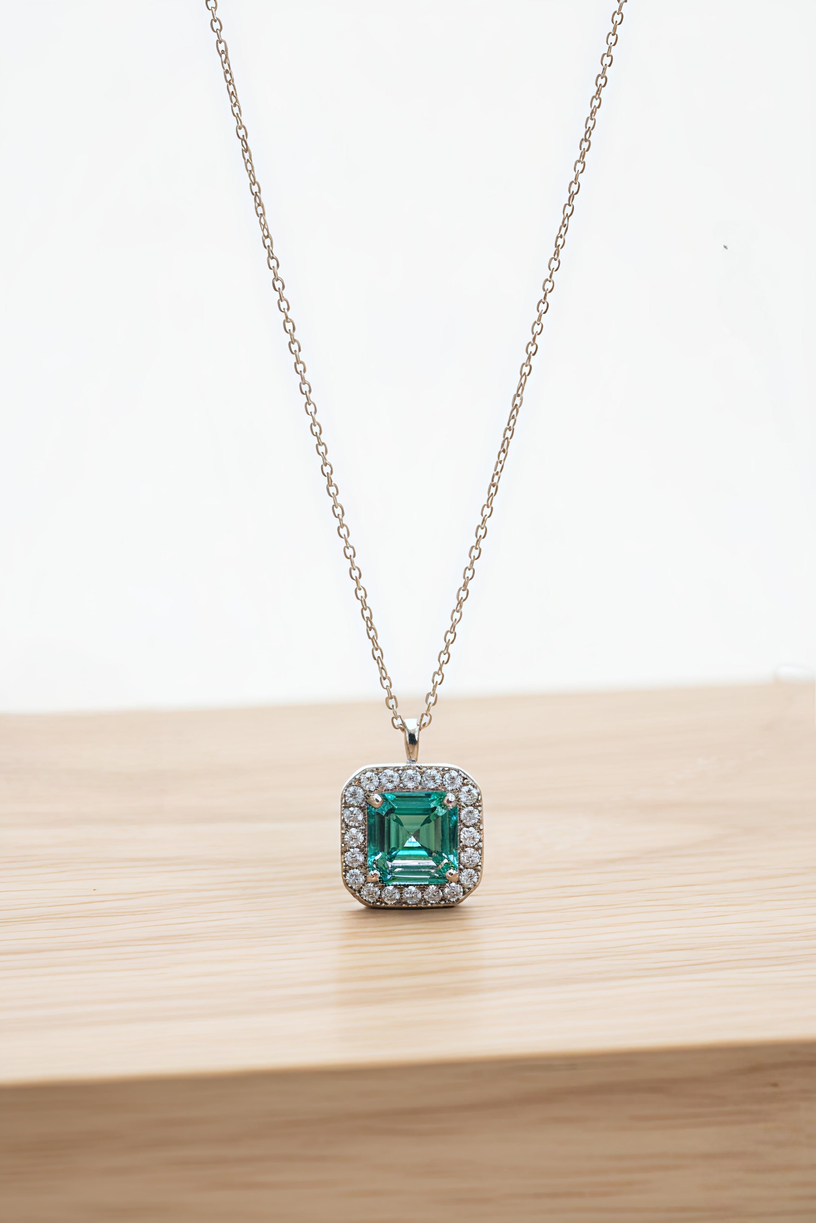 💚 Asscher Halo Necklace 💎