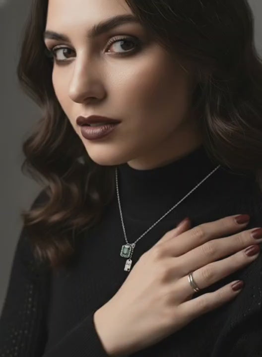 Serenité Love Charm Necklace 💚