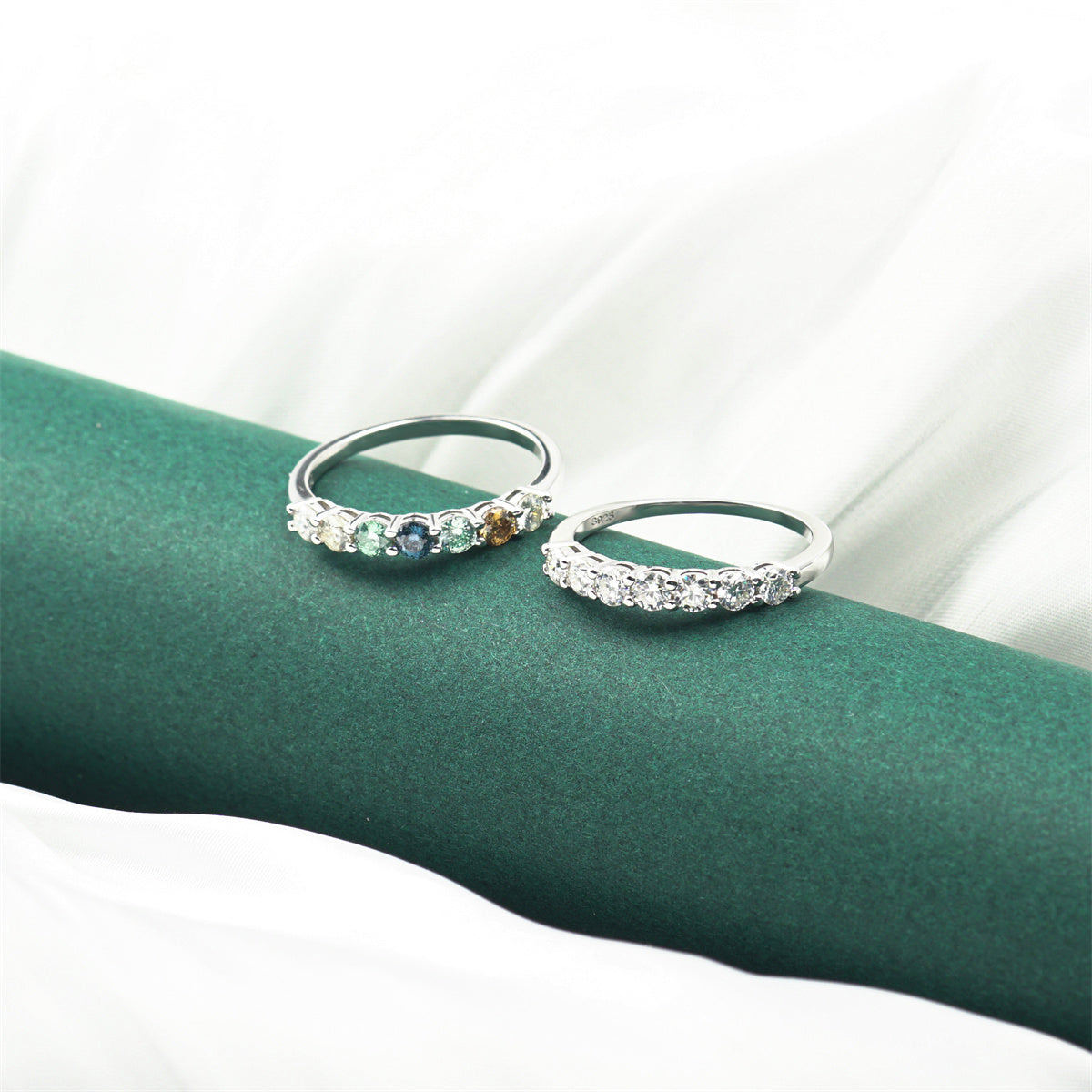 💍 Aurora 7 Stone Moissanite Diamond Band 💎