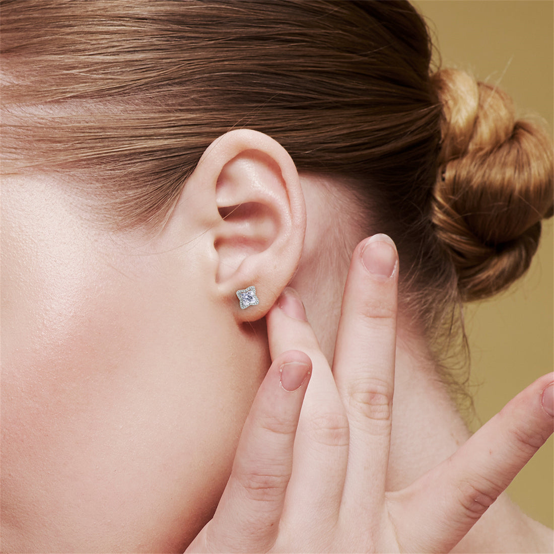 Fortuna Clover Moissanite Diamond Stud Earrings ✨ | 1.20 Ct Center Stone Floral Radiance Studs in 925 Sterling Silver