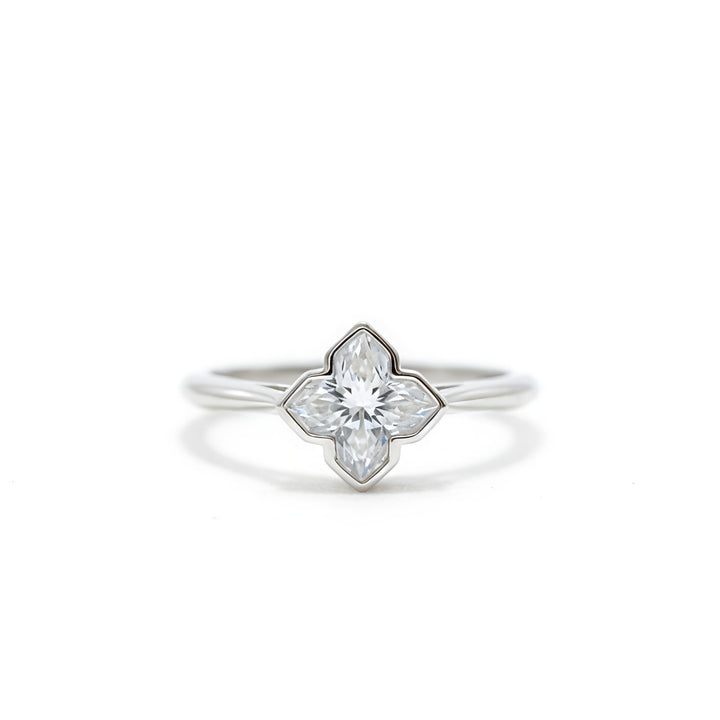 ✨ Radiant Clover Moissanite Ring ✨
