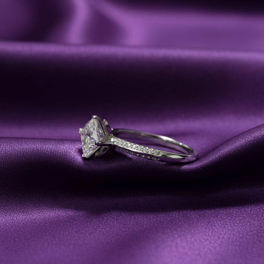 ✨ Lustra Lillium Ring ✨