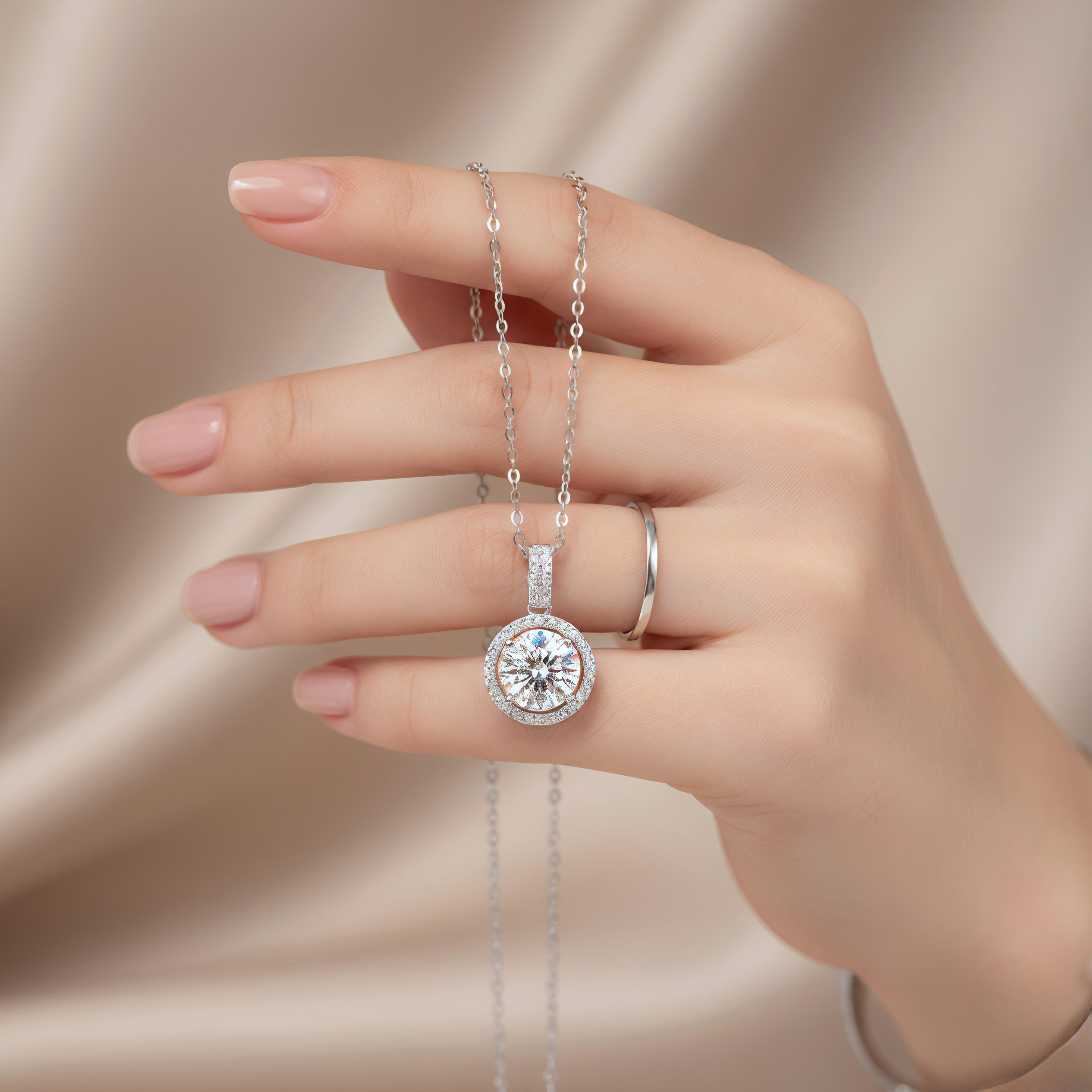 Aurora Crown Moissanite Necklace 👑💎