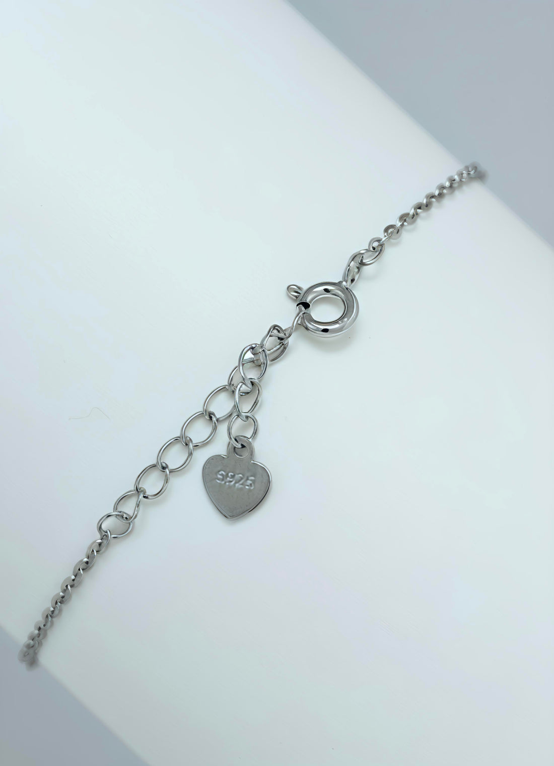 ✨ 1 Carat Moissanite Bezel-Set Silver Bracelet