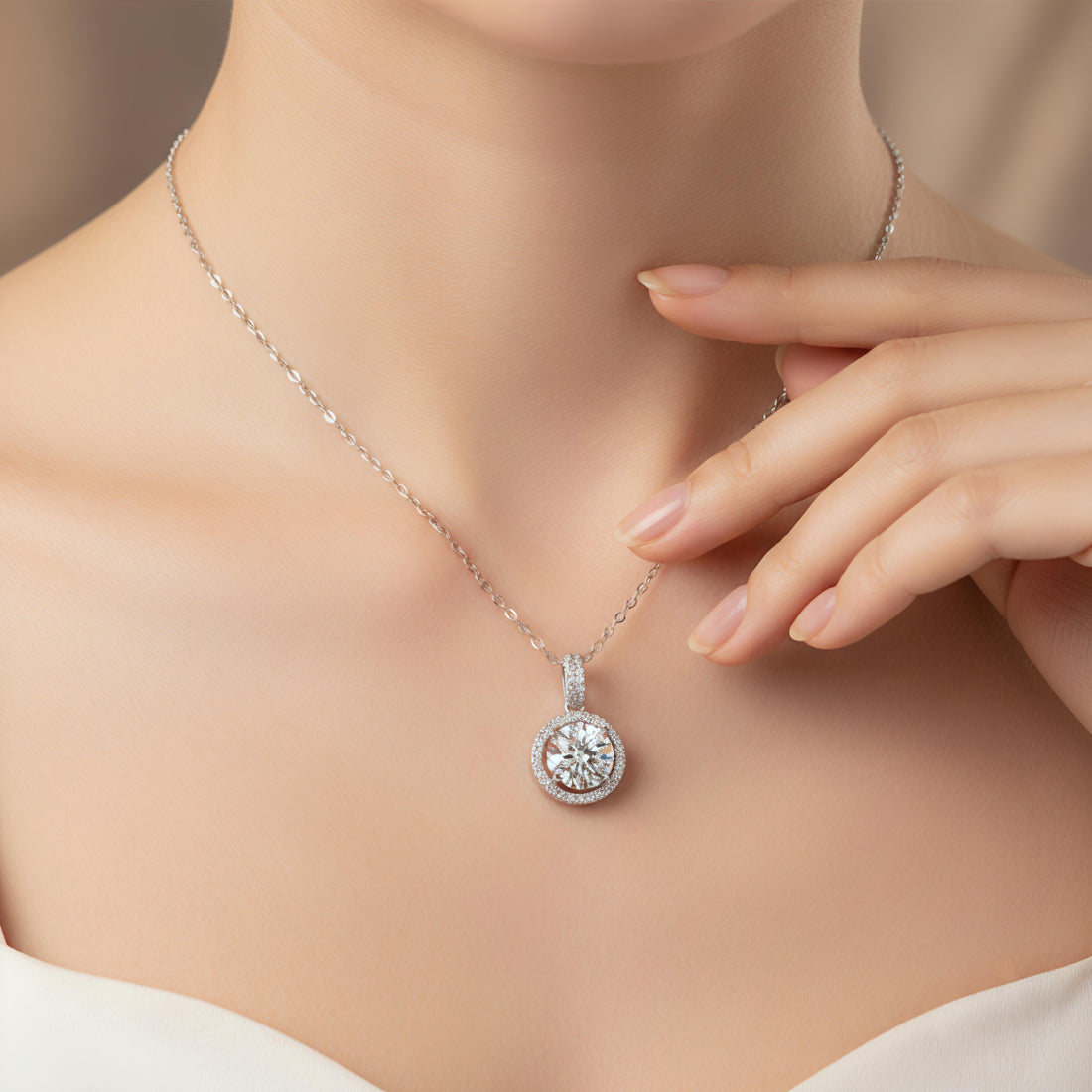 Aurora Crown Moissanite Necklace 👑💎