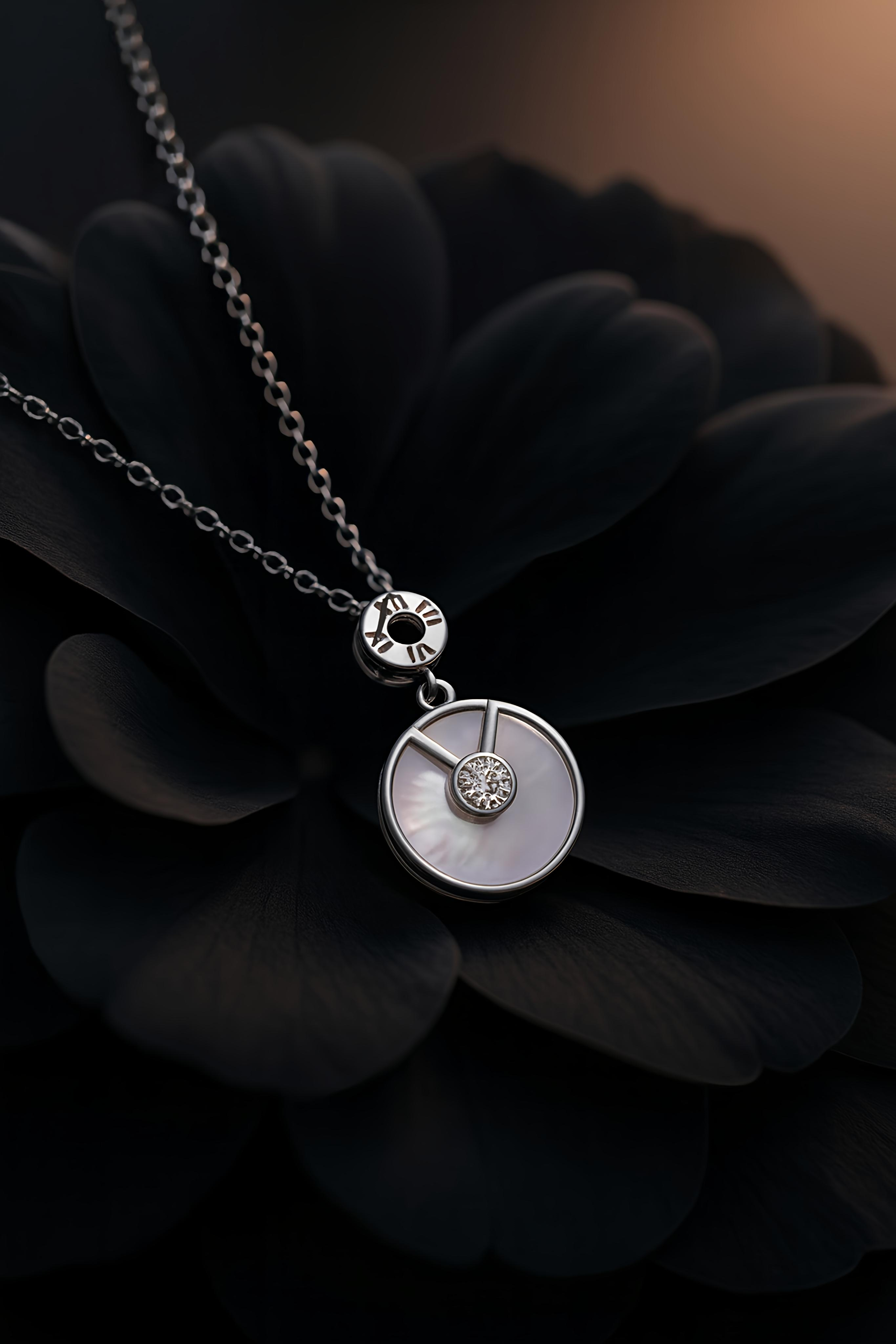 Aurelia Pearl Glow Moissanite Necklace ✨ | 0.10 Ct Diamond Center with Mother-of-Pearl Design in 925 Sterling Silver