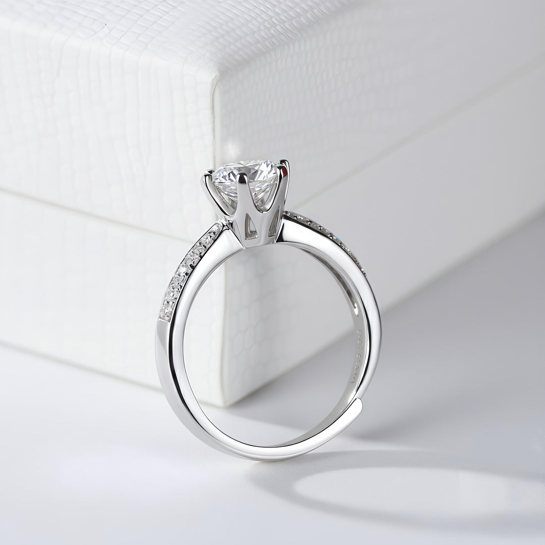 ✨ Lumine Solitaire Ring
